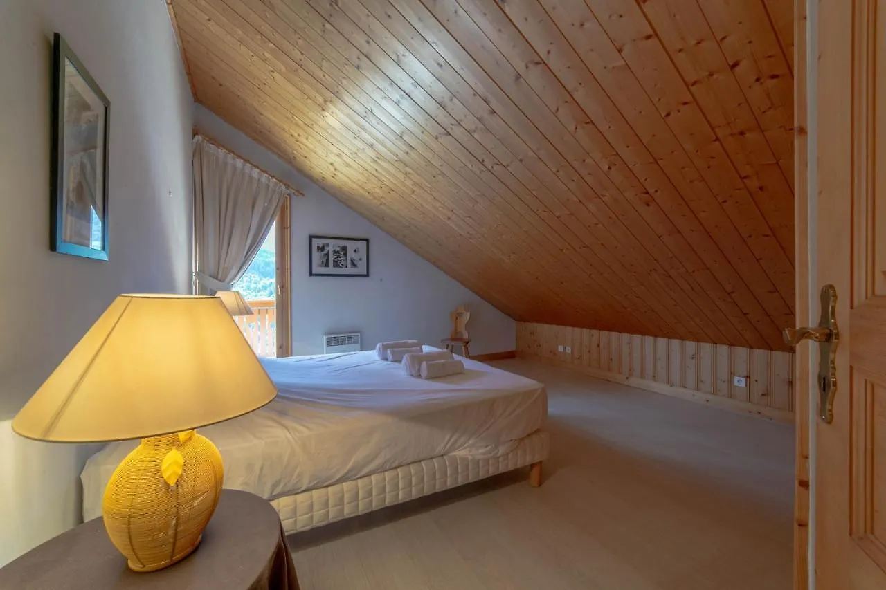 Apartment Lachat Beautiful Penthouse In The Center Of Meribel Appartement With Services Les Allues