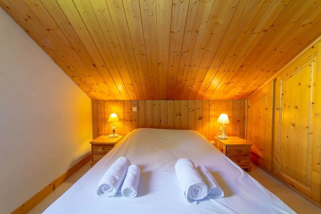 Apartment Lachat Beautiful Penthouse In The Center Of Meribel Appartement With Services Les Allues